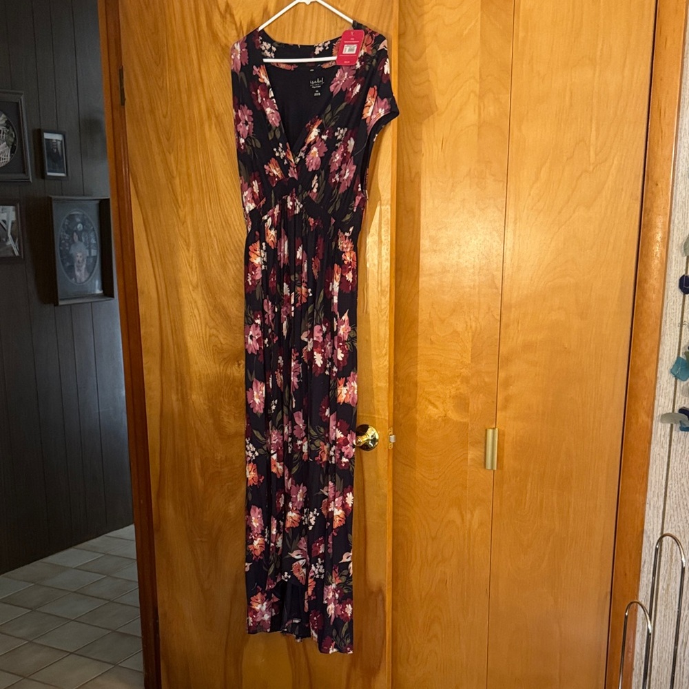 Isabel Maternity by Ingrid & Isabel Floral Maxi Dress